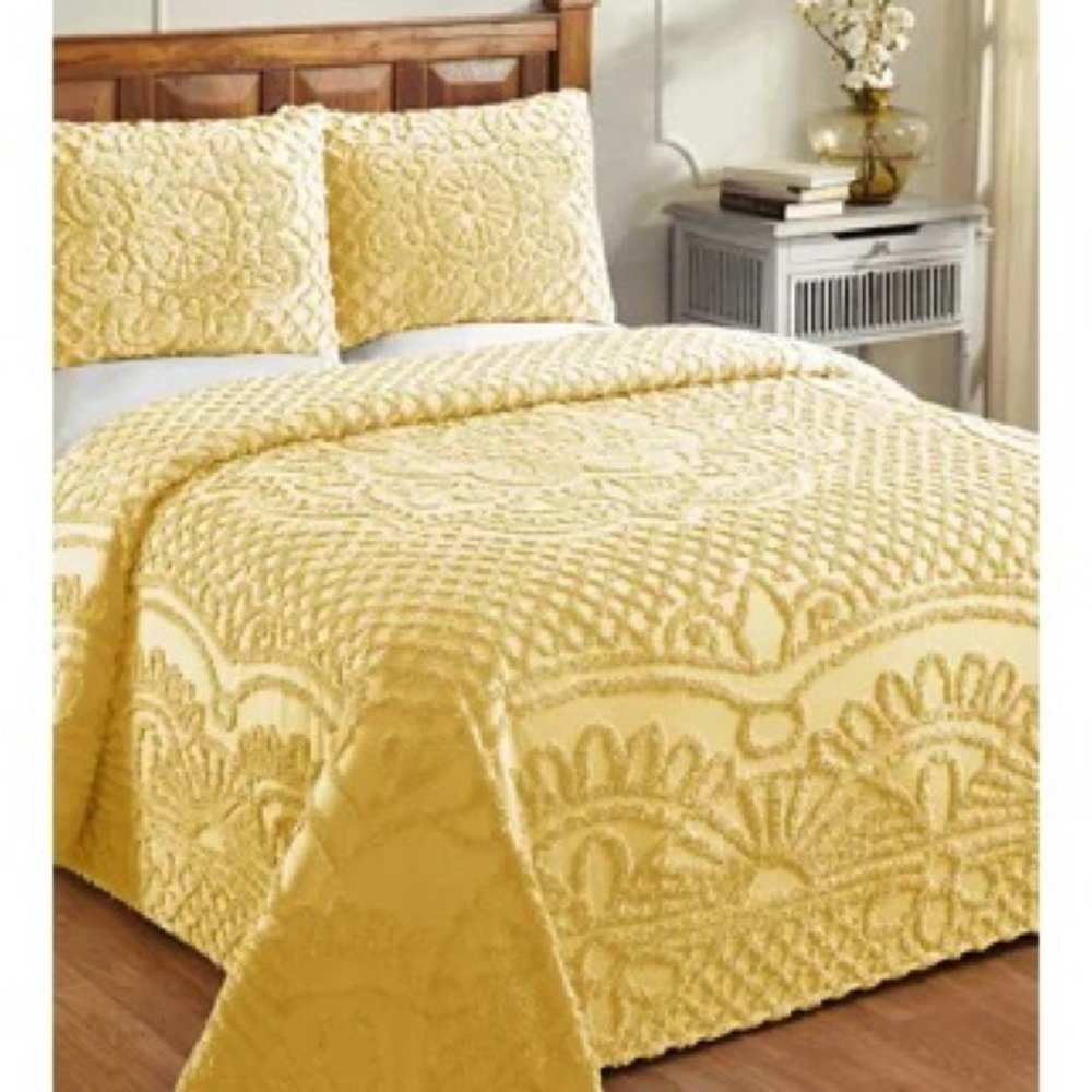King size yellow bedspread